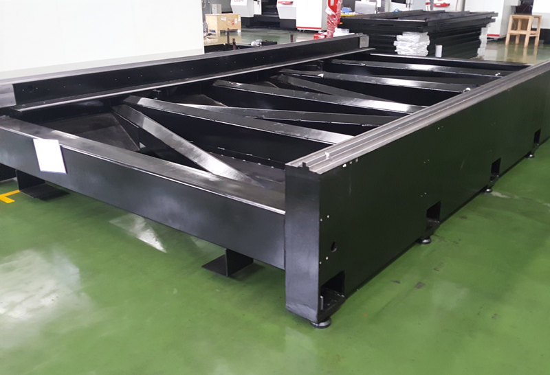 IPG Fiber 500W CNC-Laserschneidanlage für Metallrohr-Laserschneidanlagen